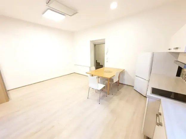 Pronájem bytu 2+kk, Praha - Libeň, Nad Rokoskou, 50 m2