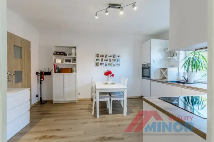 Prodej bytu 1+1, Buštěhrad, Sladkovského, 42 m2
