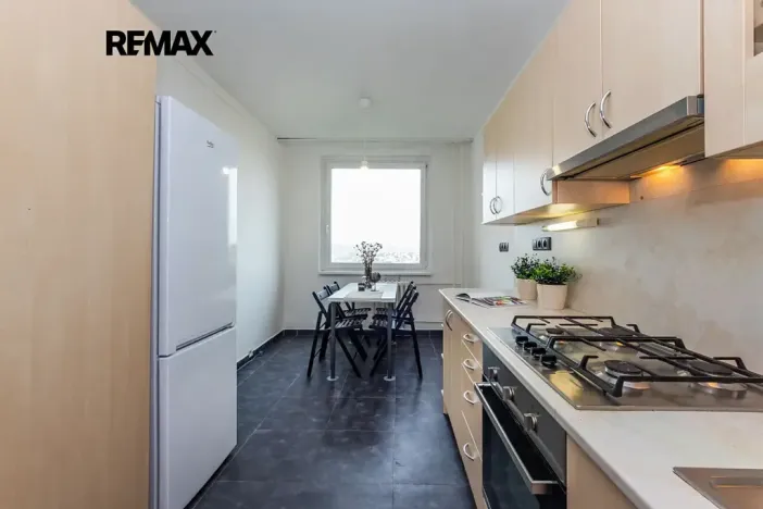 Prodej bytu 3+1, Praha - Modřany, Platónova, 73 m2
