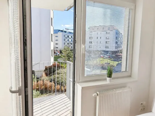 Pronájem bytu 1+kk, Praha - Střížkov, Zakšínská, 30 m2
