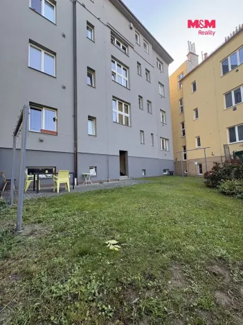 Pronájem bytu 1+kk, Plzeň - Doubravka, Masarykova, 35 m2