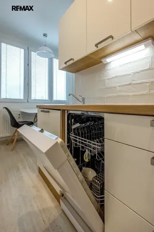Pronájem bytu 2+1, Mirošov, Janovská, 58 m2