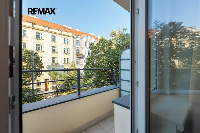 Prodej bytu 2+kk, Praha - Vršovice, 28. pluku, 51 m2