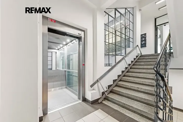 Prodej bytu 2+kk, Praha - Vršovice, 28. pluku, 51 m2