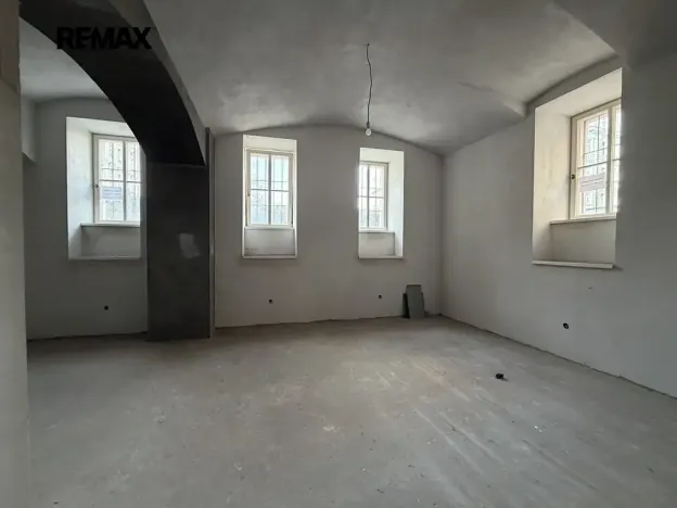 Pronájem obchodního prostoru, Praha - Nové Město, Koubkova, 89 m2