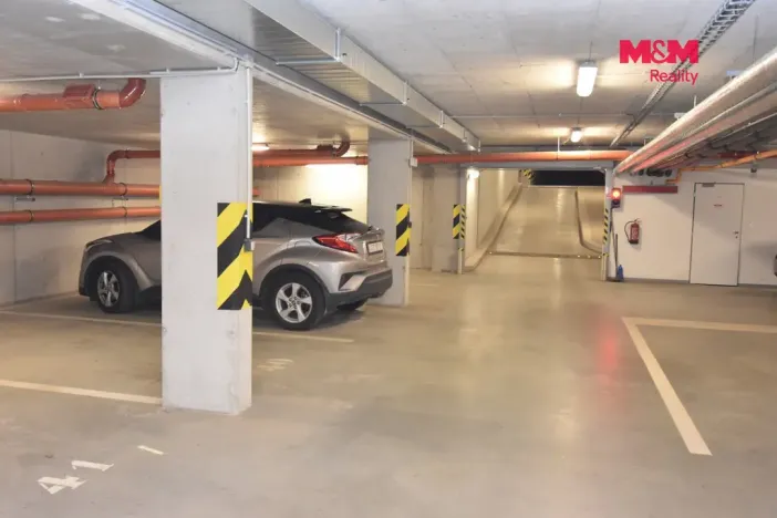 Pronájem garážového stání, Brandýs nad Labem-Stará Boleslav, Fakultní, 11 m2
