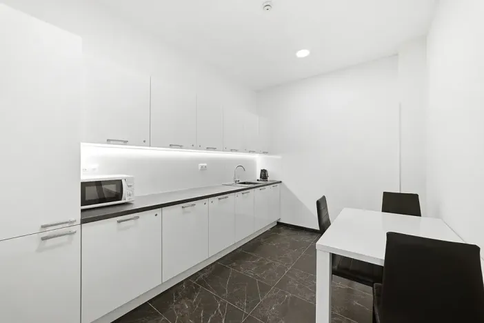 Pronájem kanceláře, Mělník, Bezručova, 126 m2
