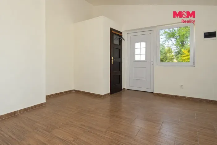 Pronájem bytu 1+kk, Červené Pečky, Dobešovice, 20 m2
