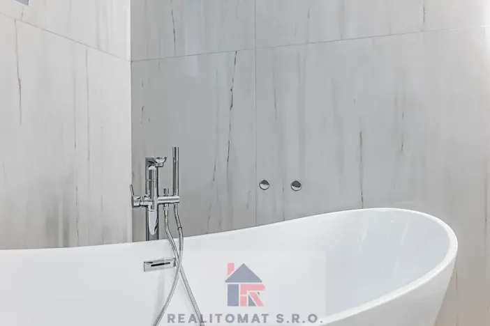 Prodej rodinného domu, Praha - Komořany, Pod lesem, 325 m2