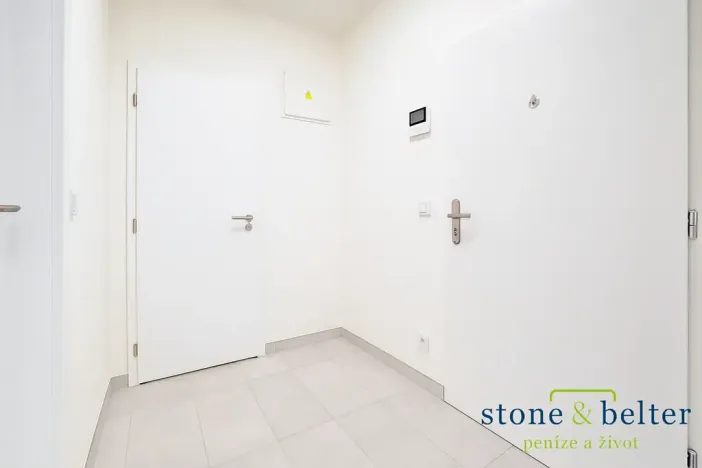 Pronájem bytu 1+kk, Praha - Hlubočepy, Fabiánové, 31 m2