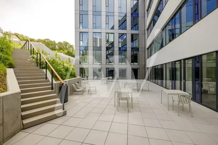 Pronájem kanceláře, Praha - Smíchov, Plzeňská, 1494 m2
