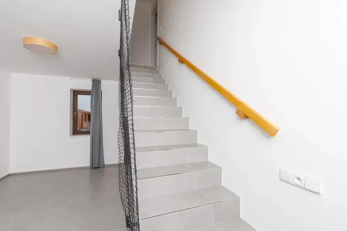Pronájem atypického bytu, Sedlec, 73 m2
