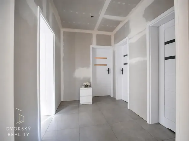 Prodej vícegeneračního domu, Žeretice, 320 m2
