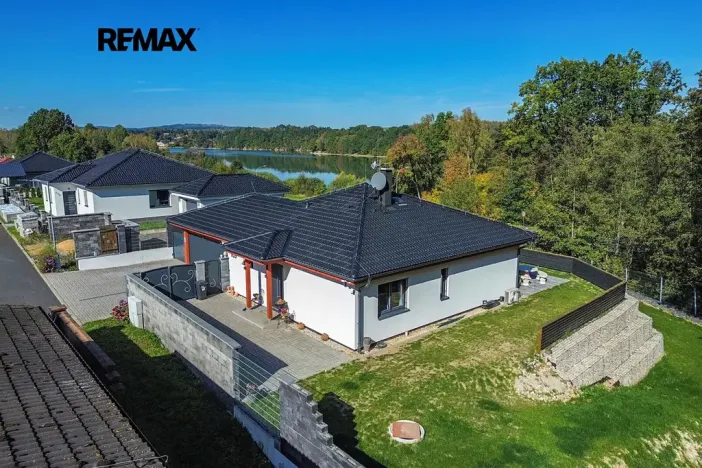 Prodej rodinného domu, Pomezí nad Ohří, 97 m2