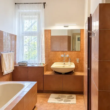 Pronájem bytu 4+1, Praha - Strašnice, Běchovická, 138 m2