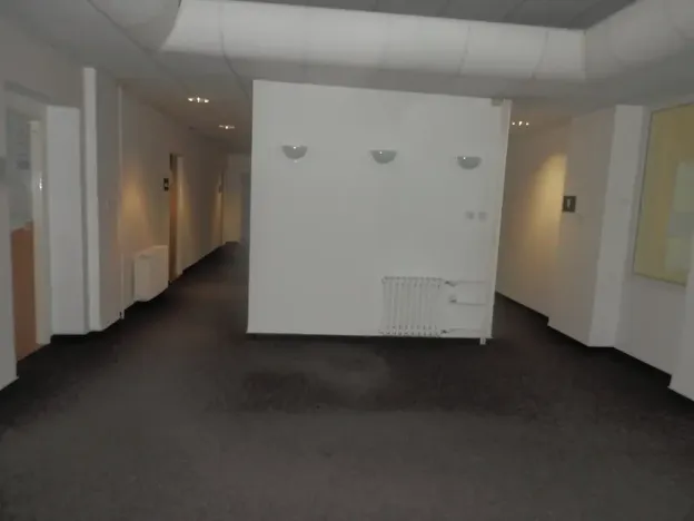 Pronájem kanceláře, Hradec Králové, Československé armády, 26 m2