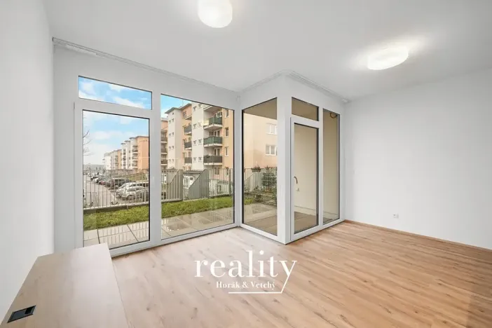 Pronájem bytu 2+kk, Znojmo, Jarošova, 44 m2