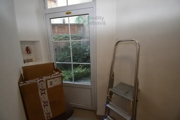 Pronájem obchodního prostoru, Chrudim, Štěpánkova, 120 m2
