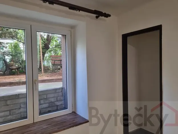 Pronájem bytu 1+1, Praha - Strašnice, Srbínská, 24 m2