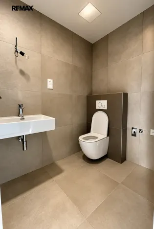 Pronájem bytu 2+kk, Olomouc, Varšavské nám., 45 m2