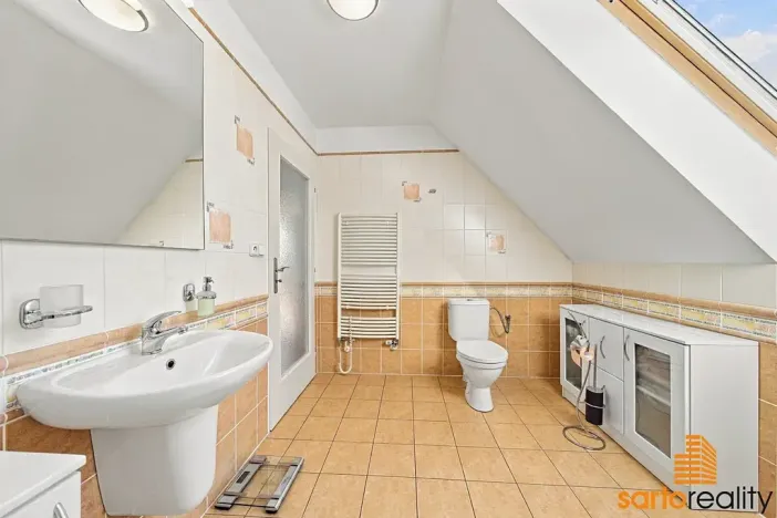 Prodej rodinného domu, Tatobity, 180 m2