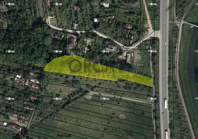 Prodej pole, Uherský Brod, 2523 m2