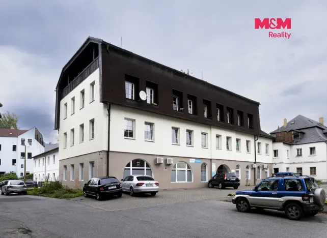 Pronájem obchodního prostoru, Nový Bor, Tržní náměstí, 108 m2
