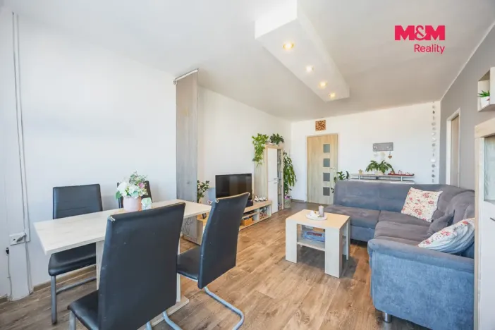 Prodej bytu 3+1, Chrudim - Chrudim III, Fibichova, 74 m2
