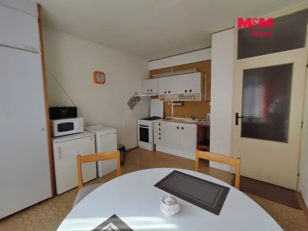 Pronájem bytu 1+1, Sokolov, Křížová, 40 m2