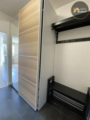 Pronájem bytu 1+kk, Kladno, Unhošťská, 27 m2