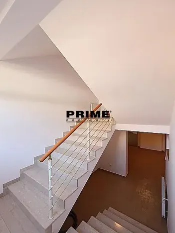 Pronájem kanceláře, Praha, Na cípu, 440 m2