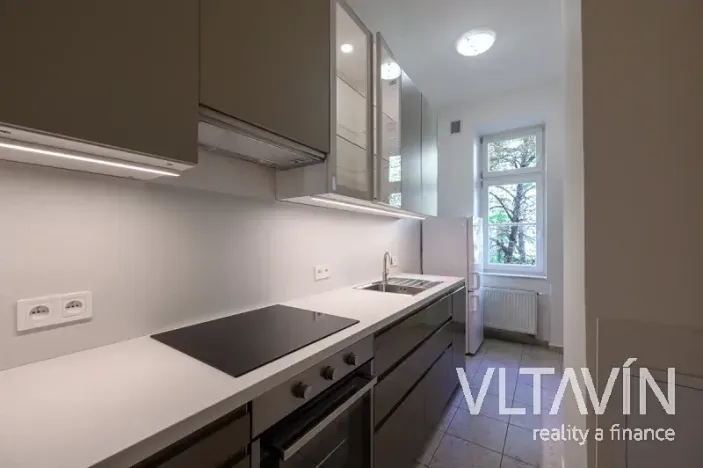 Pronájem bytu 2+kk, Praha - Bubeneč, U studánky, 57 m2