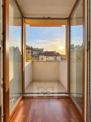 Pronájem bytu 2+1, Praha - Podolí, Podolská, 57 m2