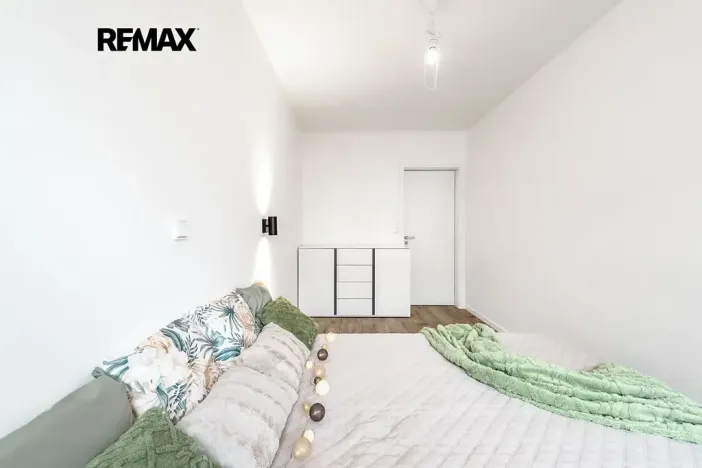 Pronájem bytu 2+kk, Praha - Vysočany, Pod Harfou, 55 m2