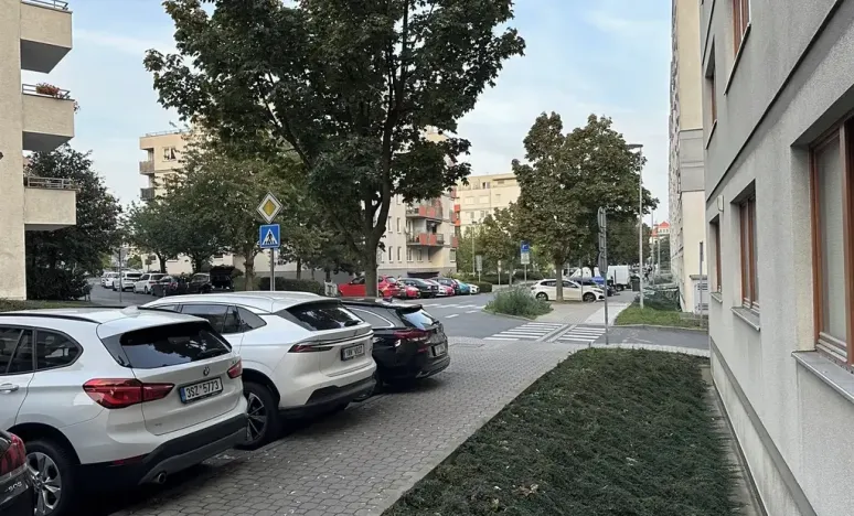 Pronájem bytu 2+kk, Praha - Strašnice, Názovská, 68 m2