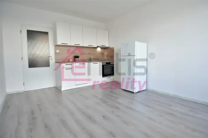 Pronájem bytu 1+kk, Praha - Kobylisy, Kyselova, 25 m2
