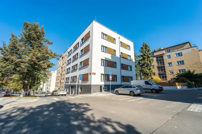 Pronájem bytu 1+kk, Praha - Břevnov, Pod Drinopolem, 41 m2