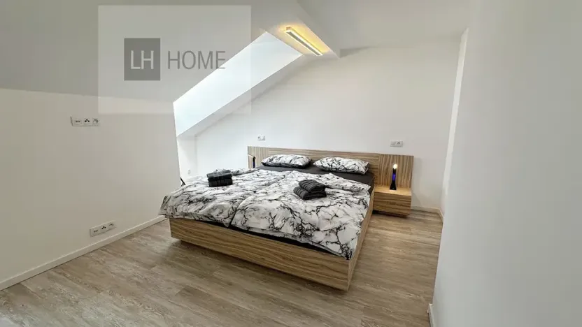 Pronájem bytu 2+kk, Karlovy Vary, 86 m2