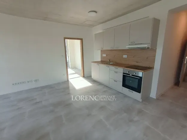 Pronájem bytu 2+kk, Veselí nad Moravou, náměstí Míru, 37 m2