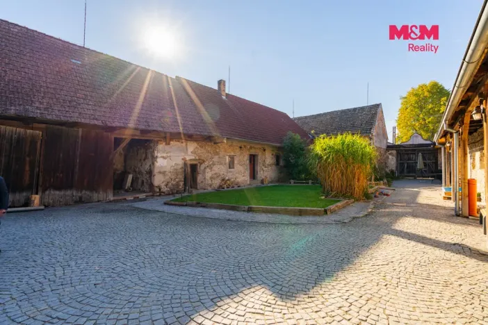 Prodej rodinného domu, Nové Hrady - Byňov, 370 m2