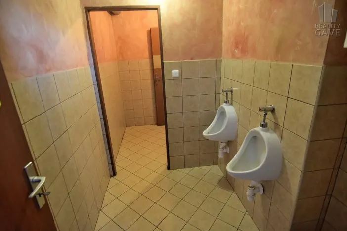 Pronájem restaurace, Čisovice, 181 m2