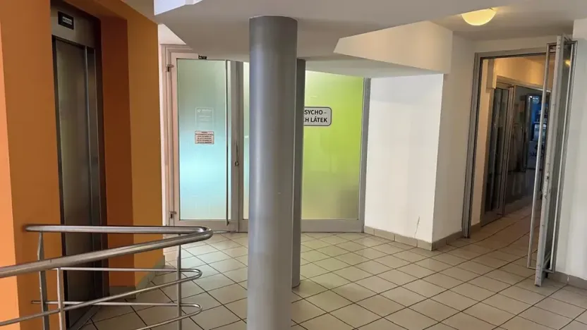 Pronájem obchodního prostoru, Brno, Masarykova, 30 m2