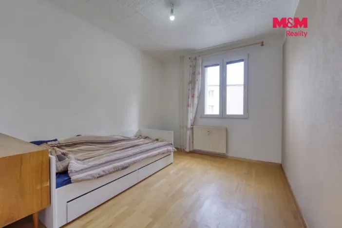 Prodej bytu 3+1, Holýšov, Pod Makovým vrchem, 67 m2