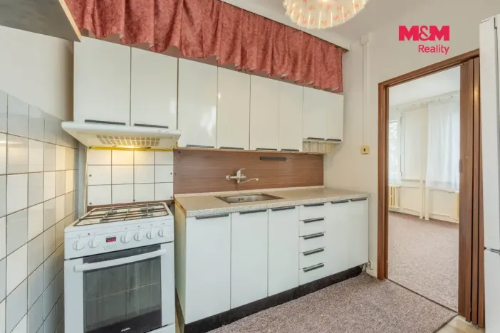 Pronájem bytu 2+1, Praha - Kobylisy, Košťálkova, 55 m2