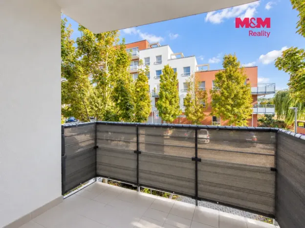 Pronájem bytu 1+kk, Hradec Králové - Nový Hradec Králové, Rybova, 36 m2
