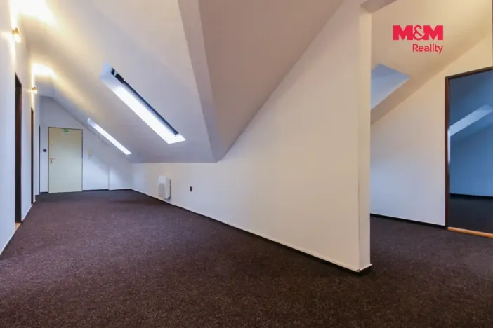 Pronájem kanceláře, Jeseník, nám. Svobody, 27 m2