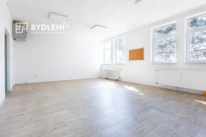 Pronájem kanceláře, Teplice, Tolstého, 2109 m2