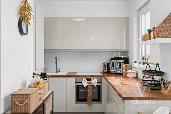 Prodej bytu 2+kk, Praha - Letňany, Hlučkova, 60 m2