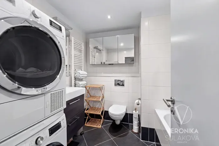 Prodej bytu 2+kk, Praha - Letňany, Hlučkova, 60 m2