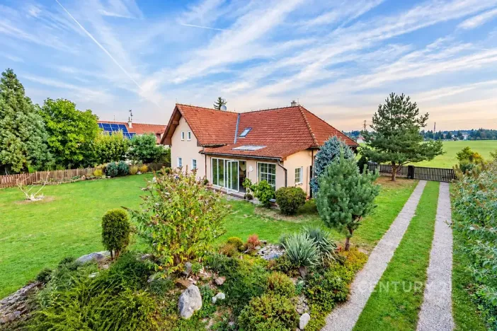 Prodej rodinného domu, Hradištko, V Klících, 240 m2